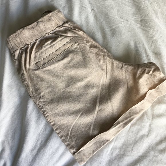 Uniqlo Beige/Tan Linen Shorts - Picture 3 of 4